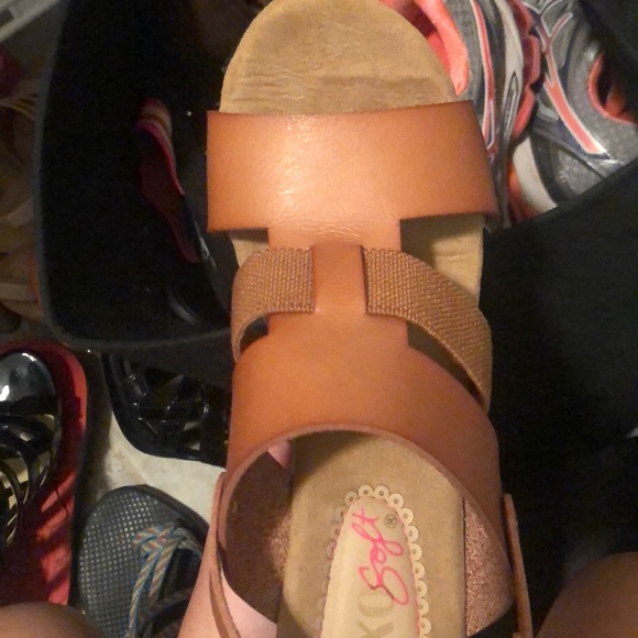 Light brown wedges! - Picture 2 of 3